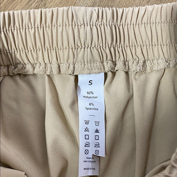 Lightweight beige jogger pants size small - Picture 6 of 7